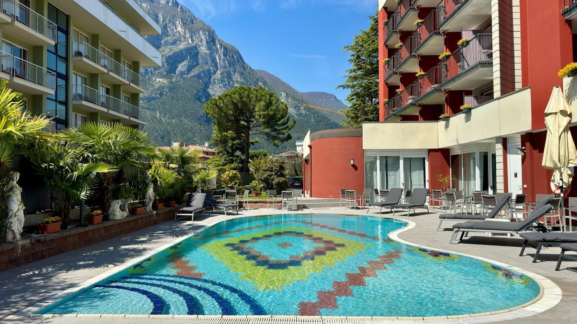Hotel Royal Riva del Garda Exterior photo